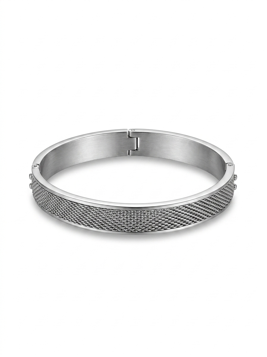 Anti-tarnish silver Sterling Men's Kada bracelet.