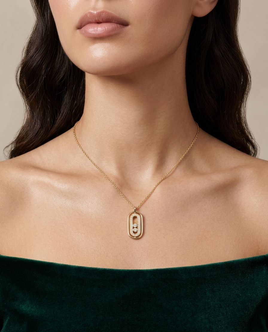 Modle wearing Anti-tarnish 18K gold-plated moving crystal oval pendant necklace.